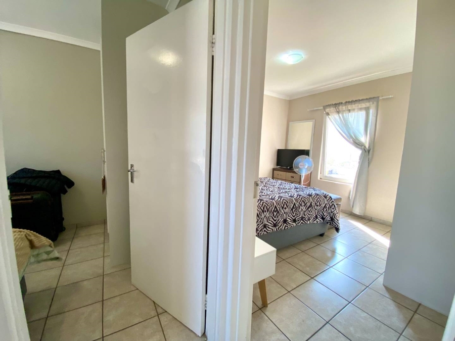 2 Bedroom Property for Sale in Klein Drakenstein Western Cape